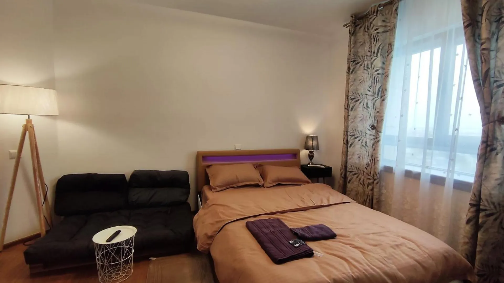 Lake View Luxury Palace Bucharest